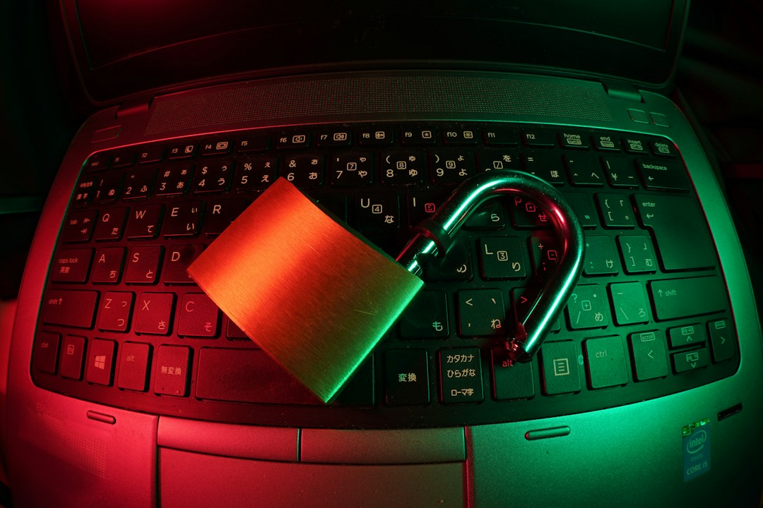 Luxury non-explicit illustration of Політика видалення вмісту with trust, privacy and disclosure controls